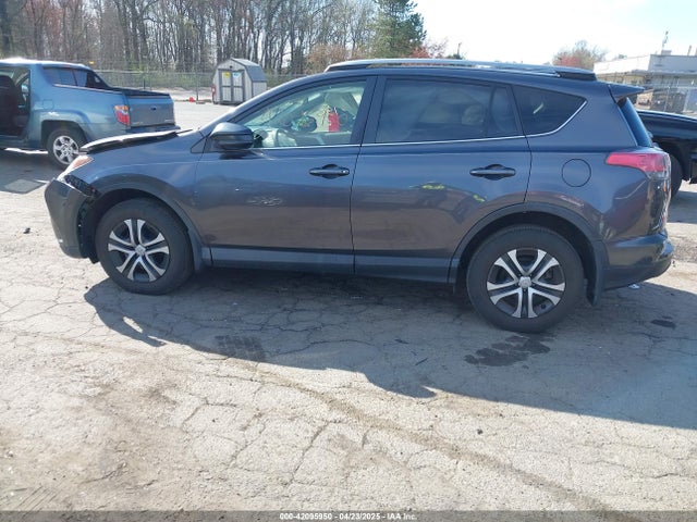 Toyota RAV4 LE 2017 JTMBFREV5HJ160803 Image 14