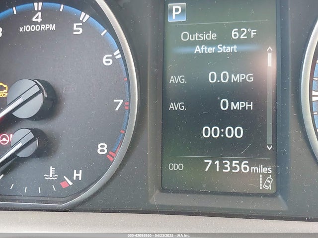 Toyota RAV4 LE 2017 JTMBFREV5HJ160803 Image 7
