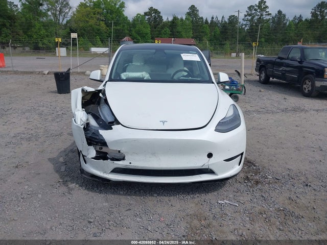 7SAYGDEF5NF373078 Tesla Model Y