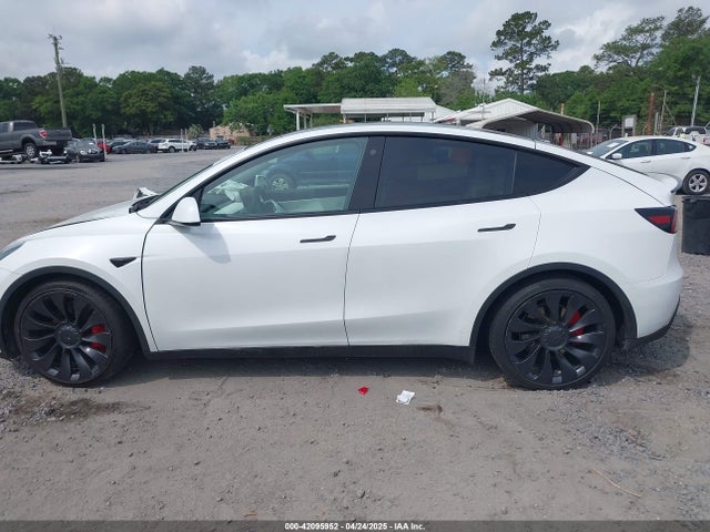 7SAYGDEF5NF373078 Tesla Model Y