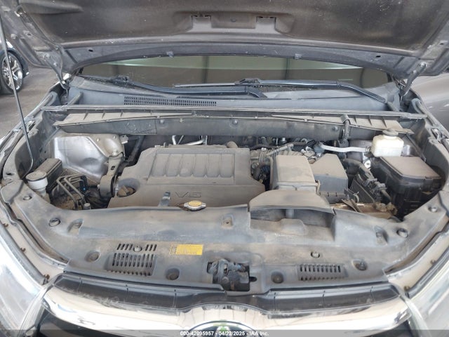 5TDZKRFH7FS064920 Toyota Highlander Le Plus V6