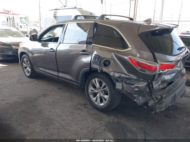 5TDZKRFH7FS064920 Toyota Highlander Le Plus V6