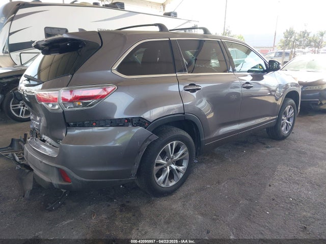 5TDZKRFH7FS064920 Toyota Highlander Le Plus V6