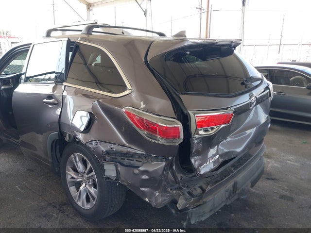 5TDZKRFH7FS064920 Toyota Highlander Le Plus V6