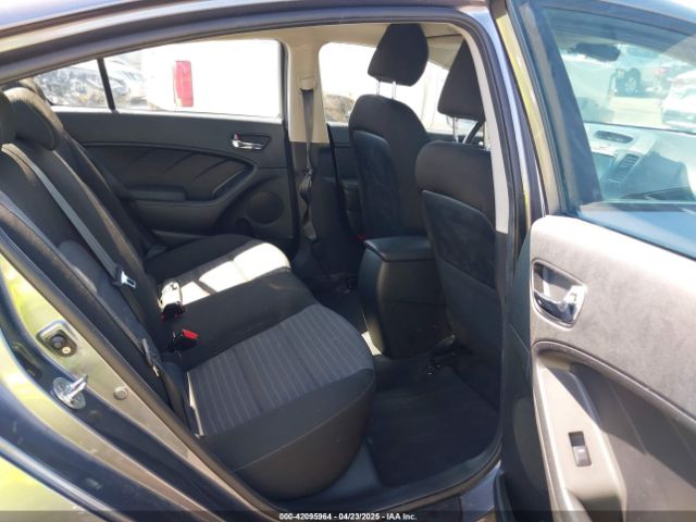 3KPFL4A77JE220538 KIA FORTE S