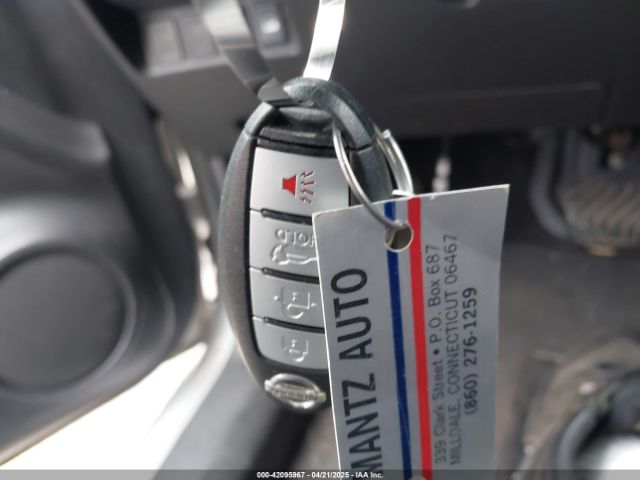 5N1AT2MVXEC776070 Nissan Rogue Sl