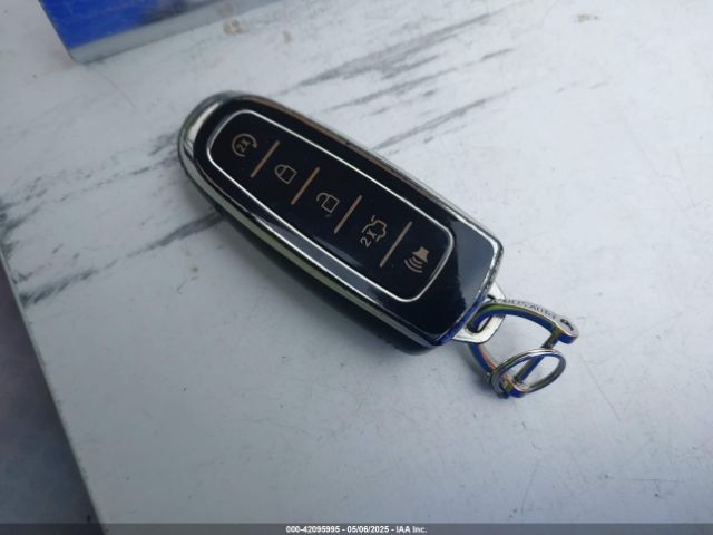 1FMCU0J91FUA27610 Ford Escape Titanium