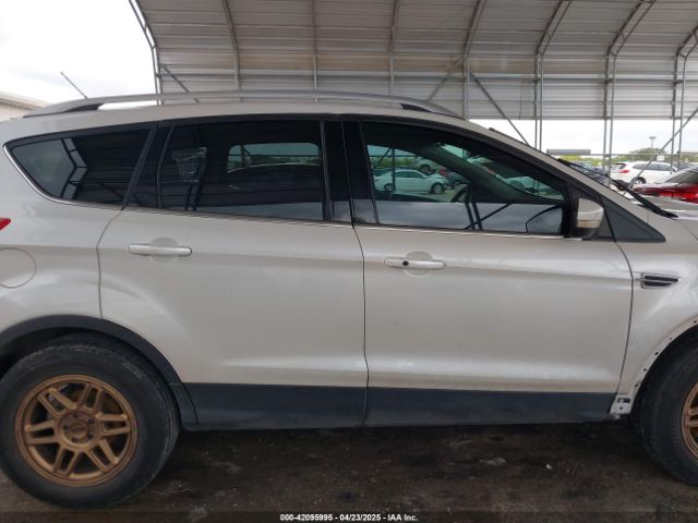 1FMCU0J91FUA27610 Ford Escape Titanium