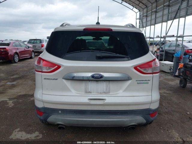 1FMCU0J91FUA27610 Ford Escape Titanium