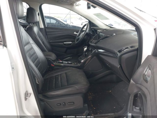 1FMCU0J91FUA27610 Ford Escape Titanium