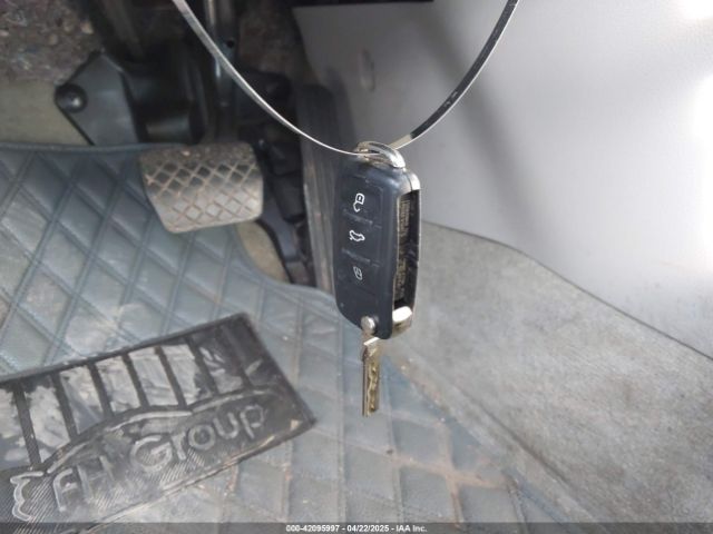 1VWAT7A32FC109349 Volkswagen Passat 1.8t Limited Edition
