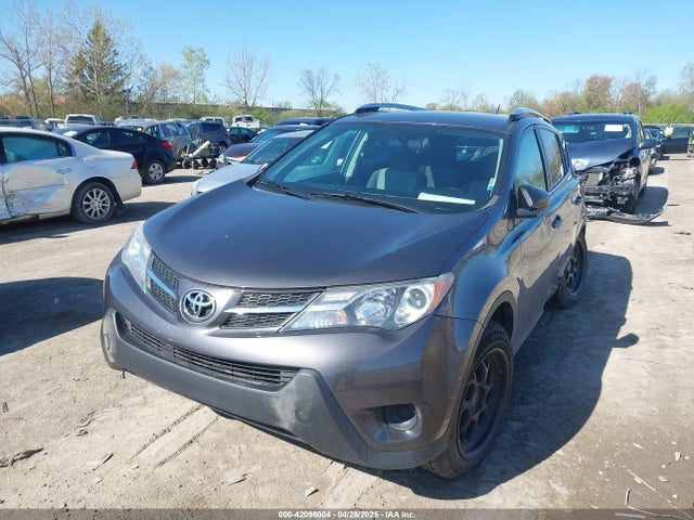 2T3ZFREV3EW123521 Toyota RAV4 LE