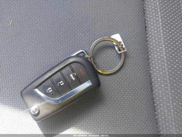 JTDS4RCE0LJ017288 Toyota COROLLA SE