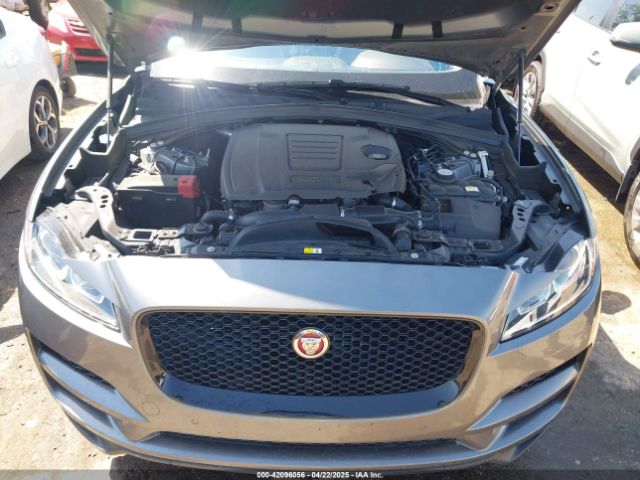 SADCJ2FX4KA395439 Jaguar F-pace 25t Premium