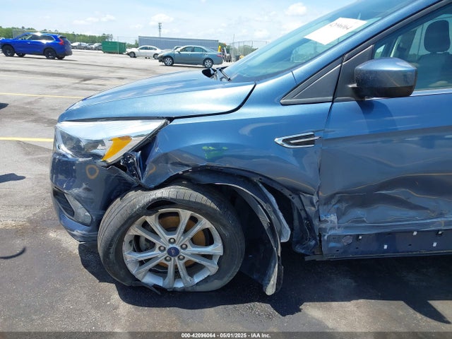 Ford ESCAPE SE 2018 1FMCU0GD4JUC01724 Image 17