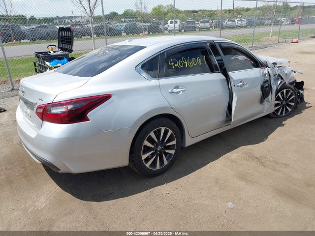 1N4AL3AP9JC192033 Nissan Altima 2.5 Sl