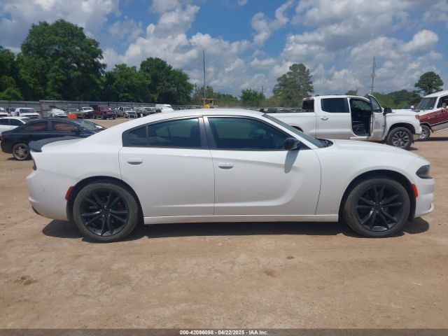 2C3CDXHG1GH174892 Dodge Charger Sxt