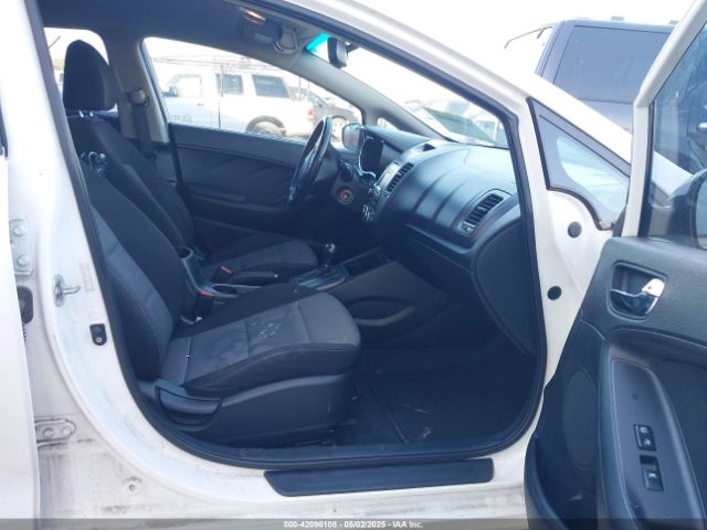 KNAFX4A88E5232175 KIA FORTE EX
