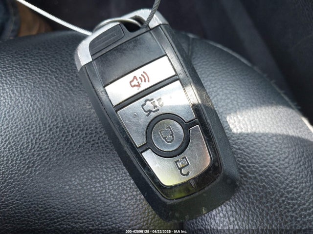 3FA6P0HD7HR244436 Ford FUSION SE