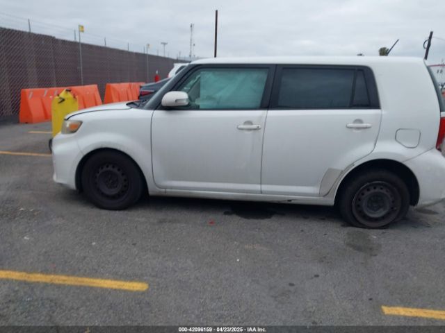 JTLZE4FEXEJ054060 Scion XB