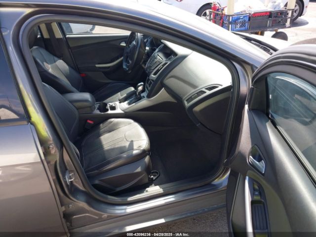 1FADP3F27EL259670 Ford FOCUS SE