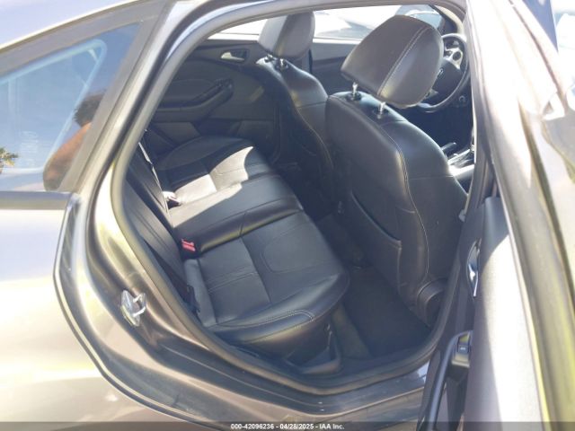 1FADP3F27EL259670 Ford FOCUS SE