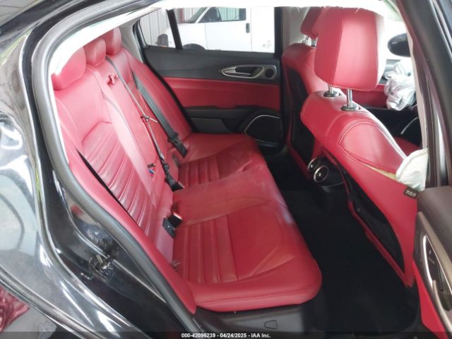 ZARFAMBN1K7607807 Alfa Romeo Giulia Ti Sport Rwd