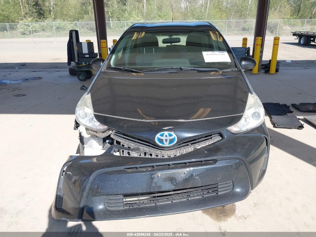 JTDZN3EU5FJ030605 Toyota Prius V Two