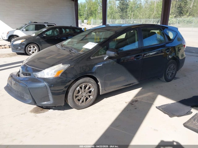 JTDZN3EU5FJ030605 Toyota Prius V Two