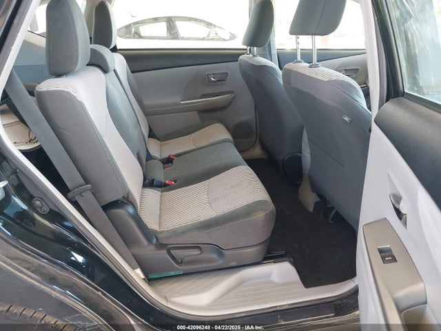 JTDZN3EU5FJ030605 Toyota Prius V Two
