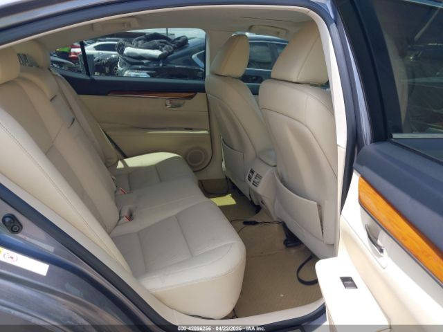 JTHBW1GG3E2058002 Lexus ES 300H