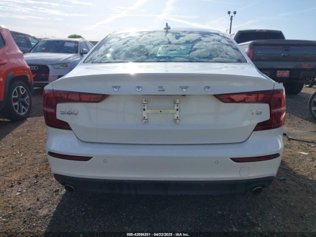 7JR102FK0MG093996 Volvo S60 T5 Momentum