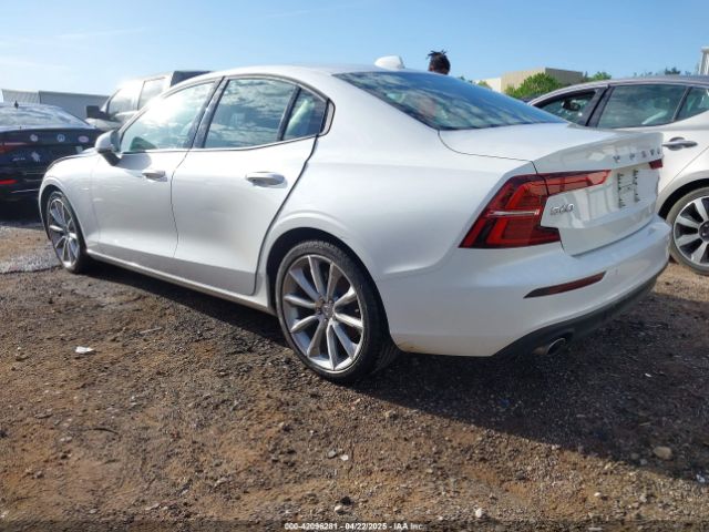 2021 VOLVO S60 7JR102FK0MG093996 Photo 2