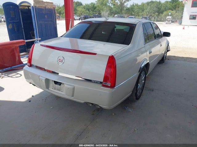 2011 CADILLAC DTS 1G6KH5E63BU117243 Photo 3