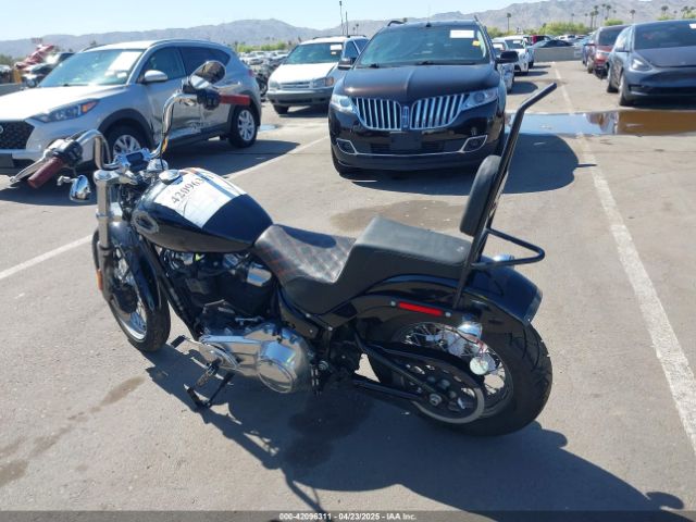 2021 HARLEY-DAVIDSON FXST 1HD1BVJ18MB050768 Photo 2