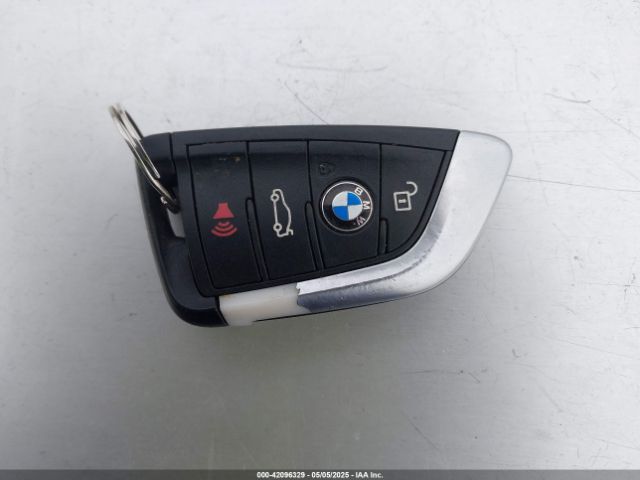 2018 BMW X1 WBXHT3C36J3H30583 Photo 10