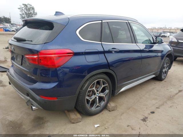 2018 BMW X1 WBXHT3C36J3H30583 Photo 3