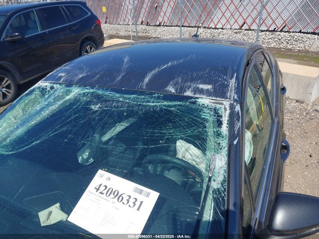3FA6P0HDXJR127049 Ford FUSION SE