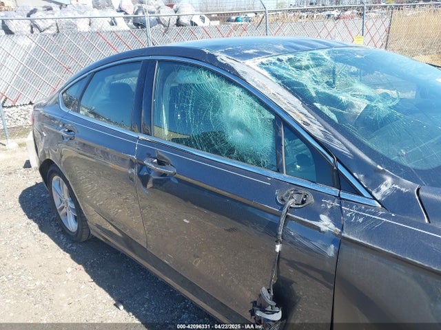 3FA6P0HDXJR127049 Ford FUSION SE