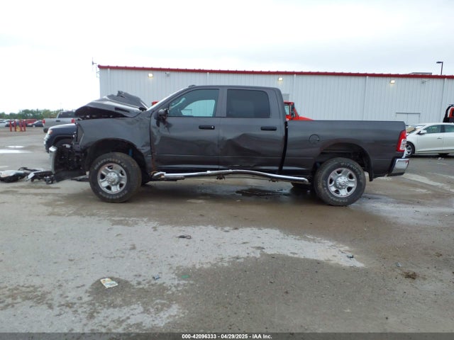3C6UR5CJ8RG181826 RAM 2024
