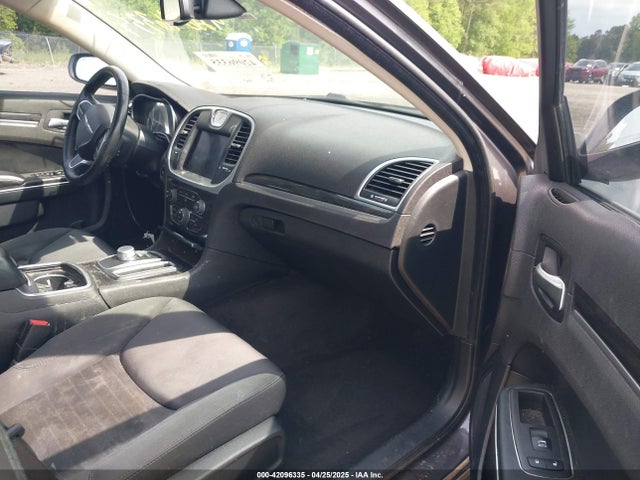 2C3CCAAG6JH274956 Chrysler 300 Touring