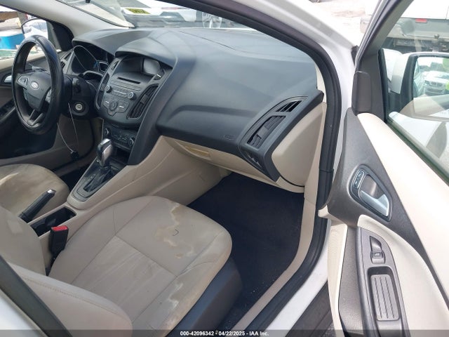 Ford FOCUS SE 2015 1FADP3K25FL328931 Image 5