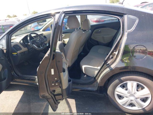 KNADM4A32F6526123 KIA RIO LX