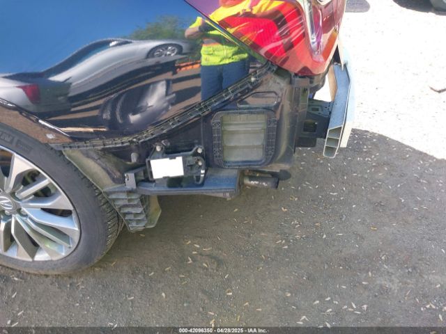 JH4KC1F58JC001369 Acura RLX