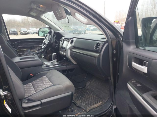 5TFUW5F11KX807277 Toyota Tundra Sr5 5.7l V8