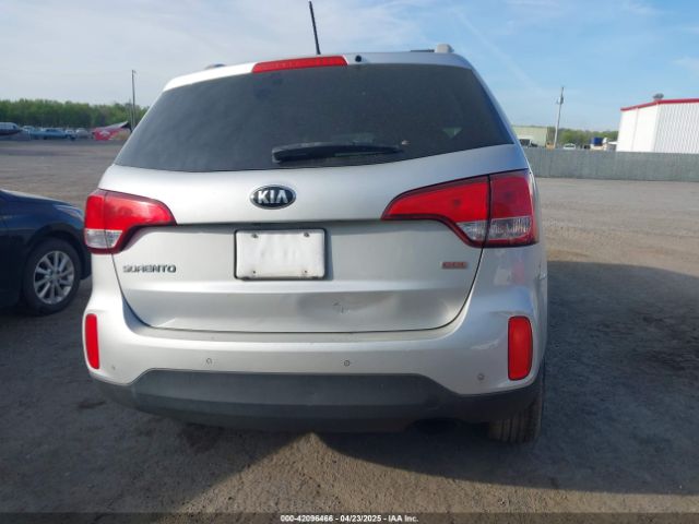 5XYKTDA64FG616118 KIA SORENTO LX