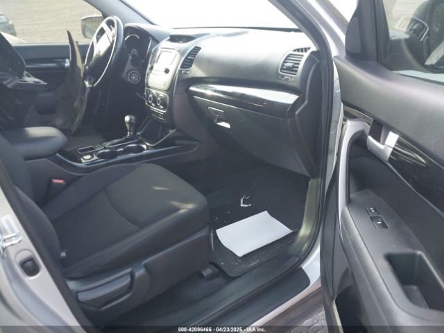 5XYKTDA64FG616118 KIA SORENTO LX