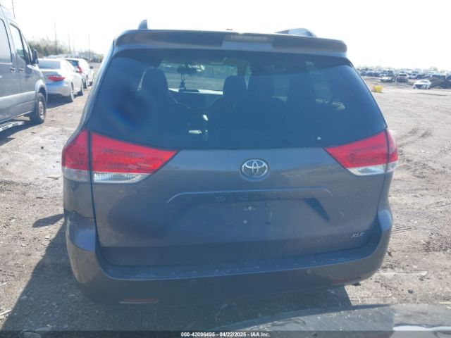 5TDYK3DC4ES493852 Toyota Sienna Xle V6 8 Passenger