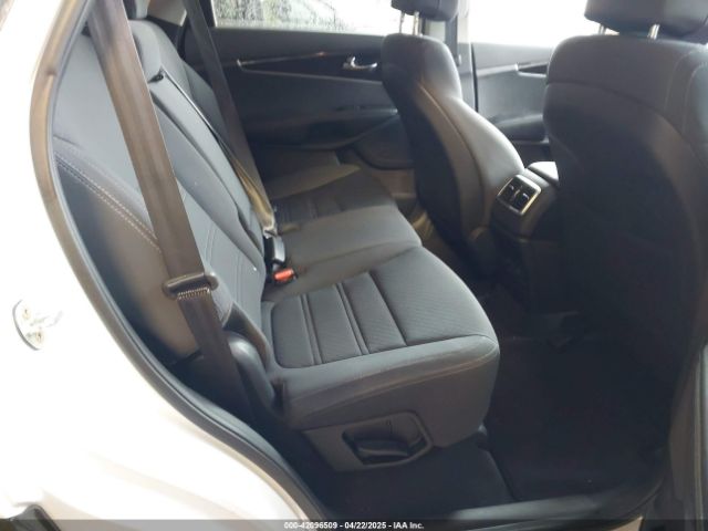 5XYPGDA34HG283261 KIA Sorento 2.4l Lx