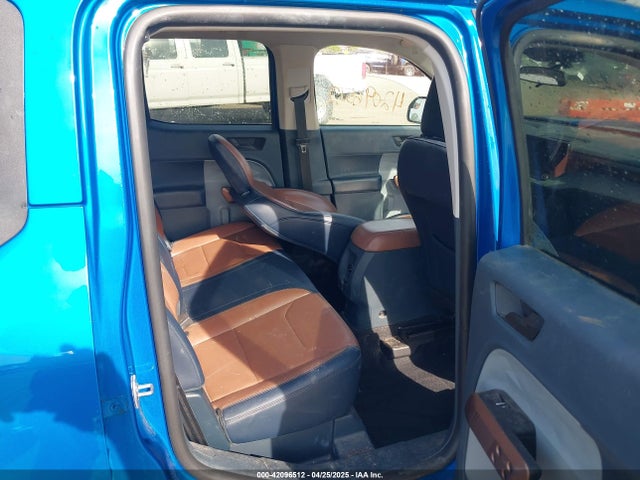 3FTTW8F90NRA17825 Ford Maverick Lariat